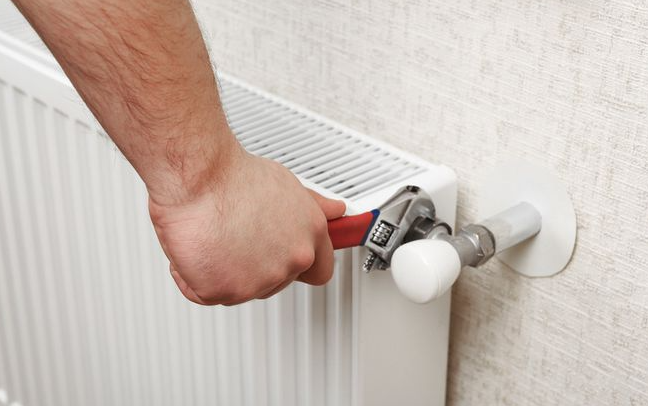 暖氣片溫控設(shè)施不能私自拆除，會(huì)導(dǎo)致樓棟水力失衡